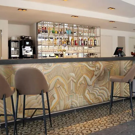 La Du Hotel
