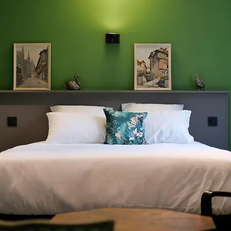 La Du Hotel *