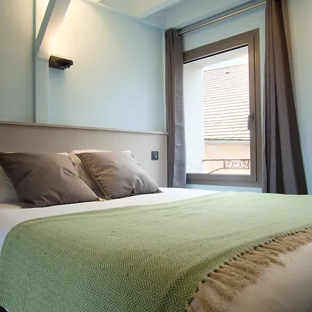 La Du Hotel *