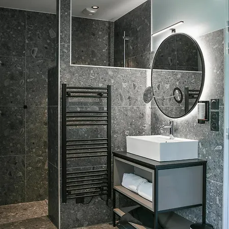 La Du Hotel