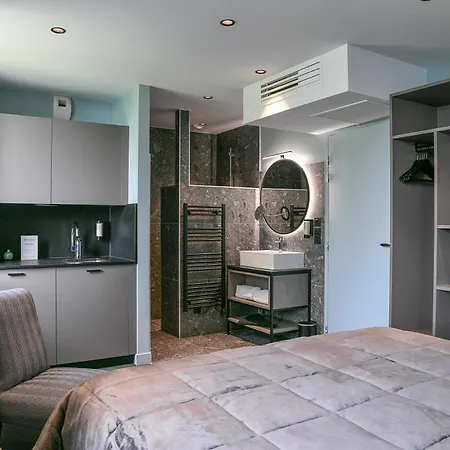 La Du Отель Эгбелет-ле-Лак