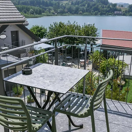 Отель La Du Эгбелет-ле-Лак